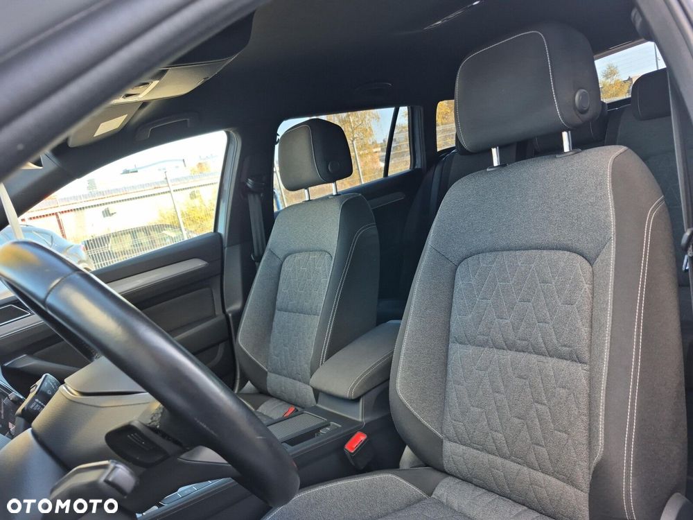 Volkswagen Passat - 12