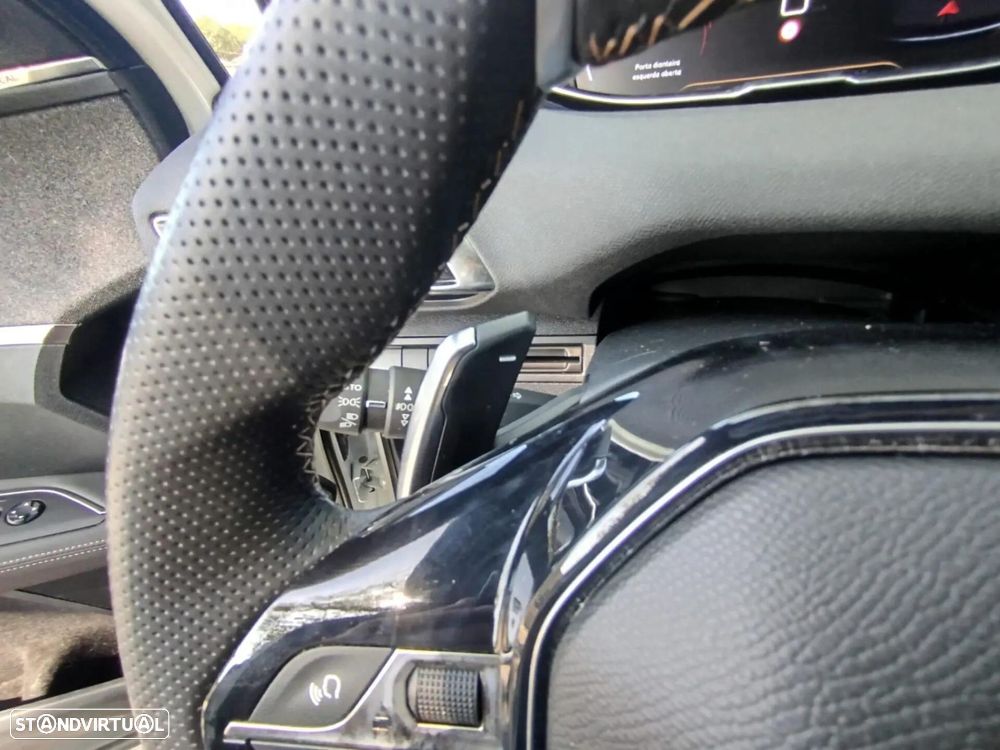 Peugeot 3008 1.2 PureTech GT Line EAT8 - 17