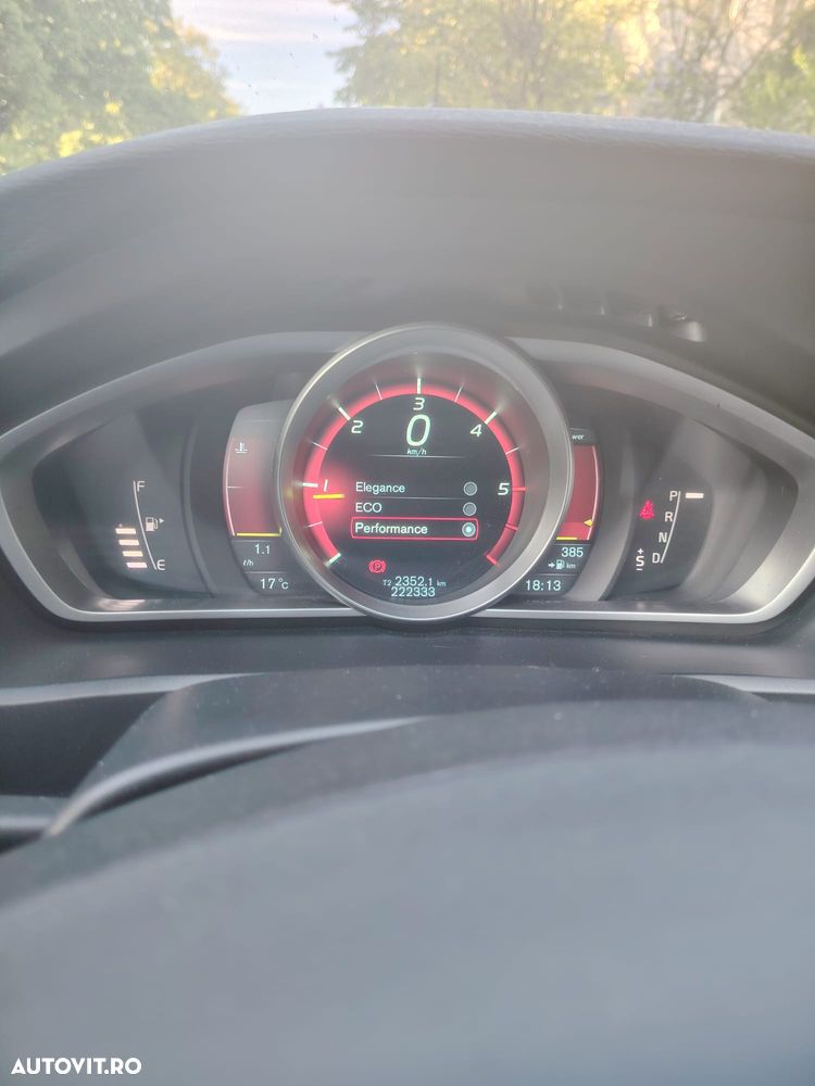 Volvo V40 D2 Aut. Kinetic - 12