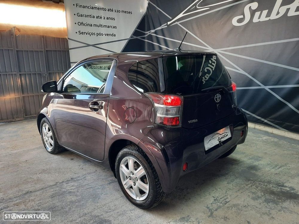 Toyota iQ 1.0 VVT-i Essential+AC - 17