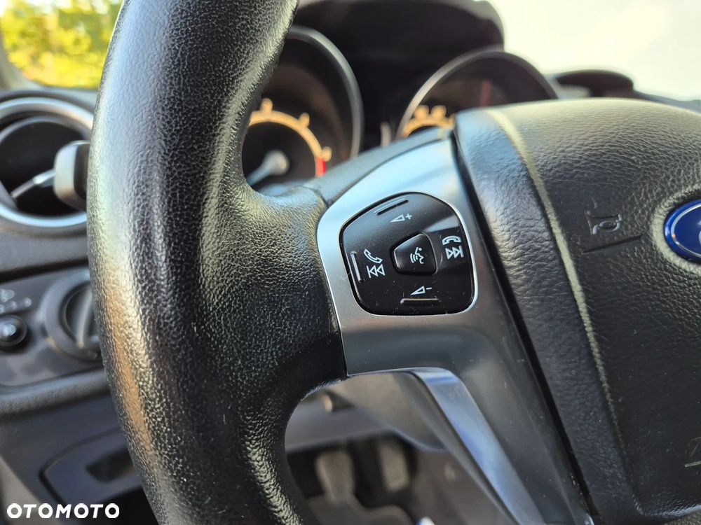 Ford Fiesta - 15