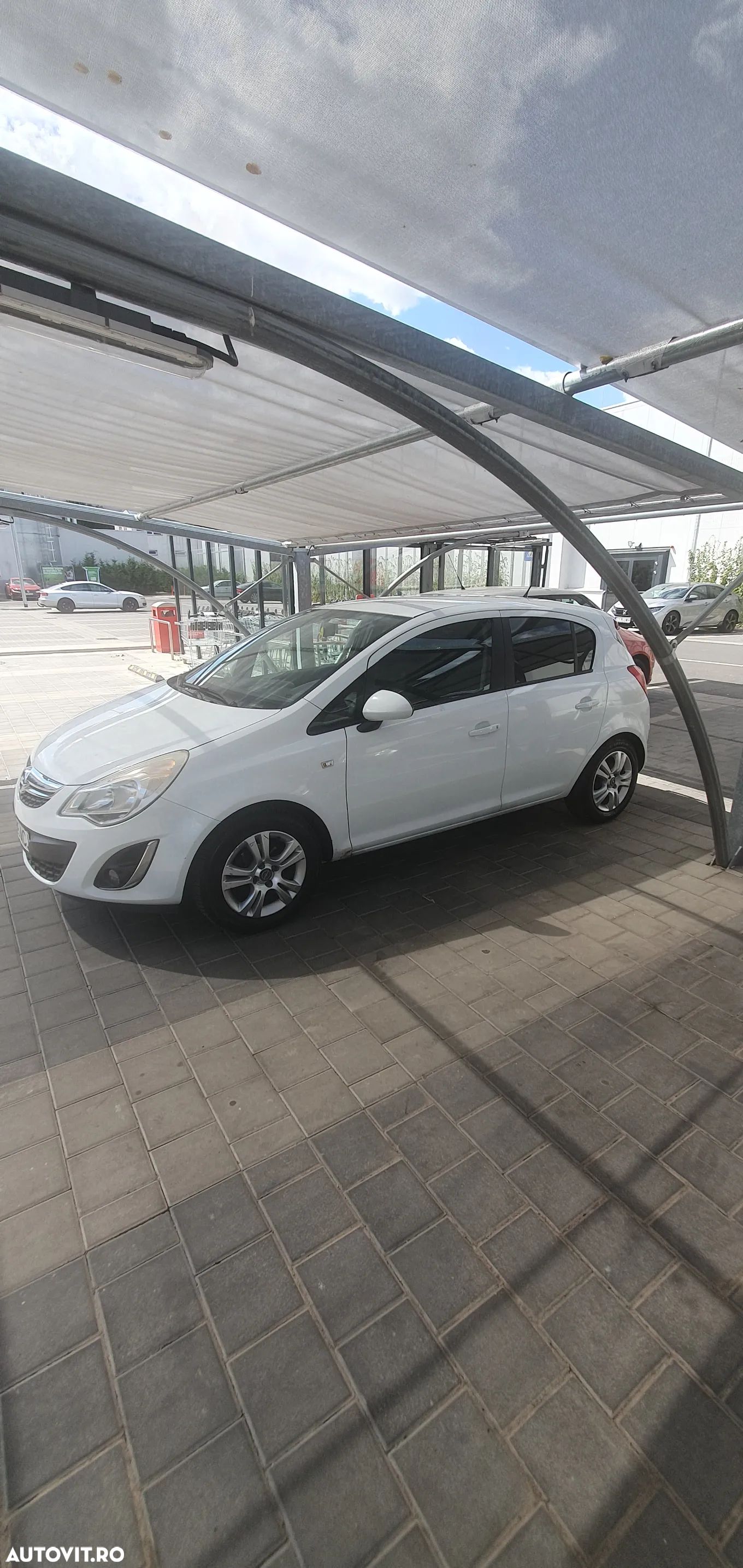 Opel Corsa 1.2 Essentia - 1