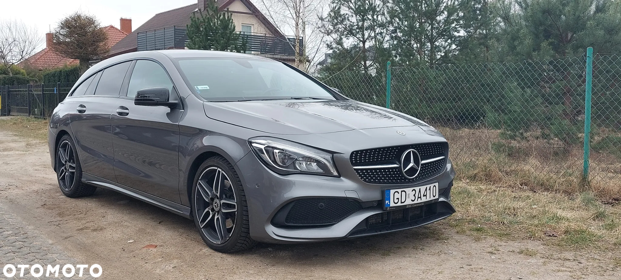 Mercedes-Benz CLA 220 4-Matic AMG Line - 3