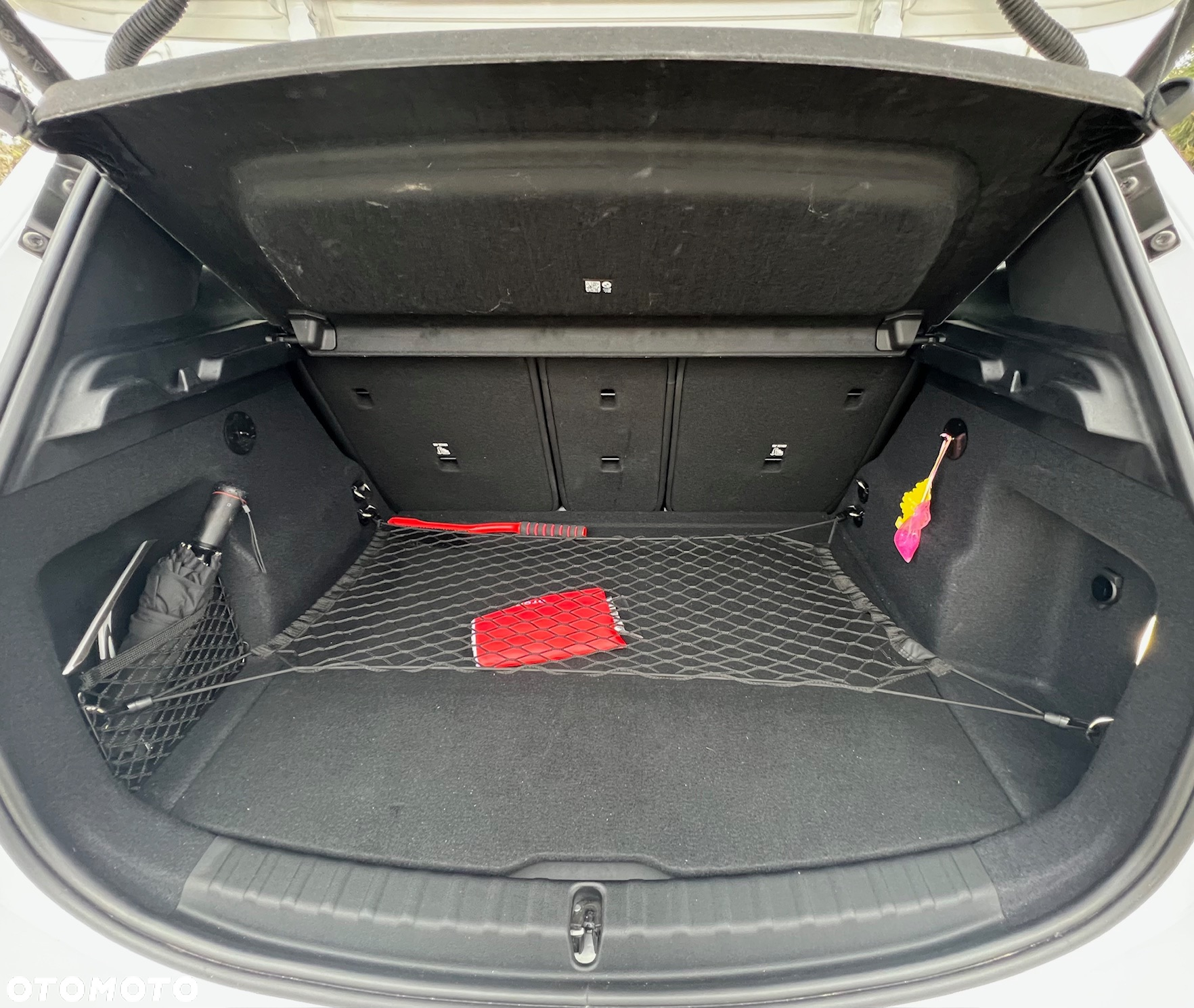 BMW Seria 2 218i Active Tourer - 32