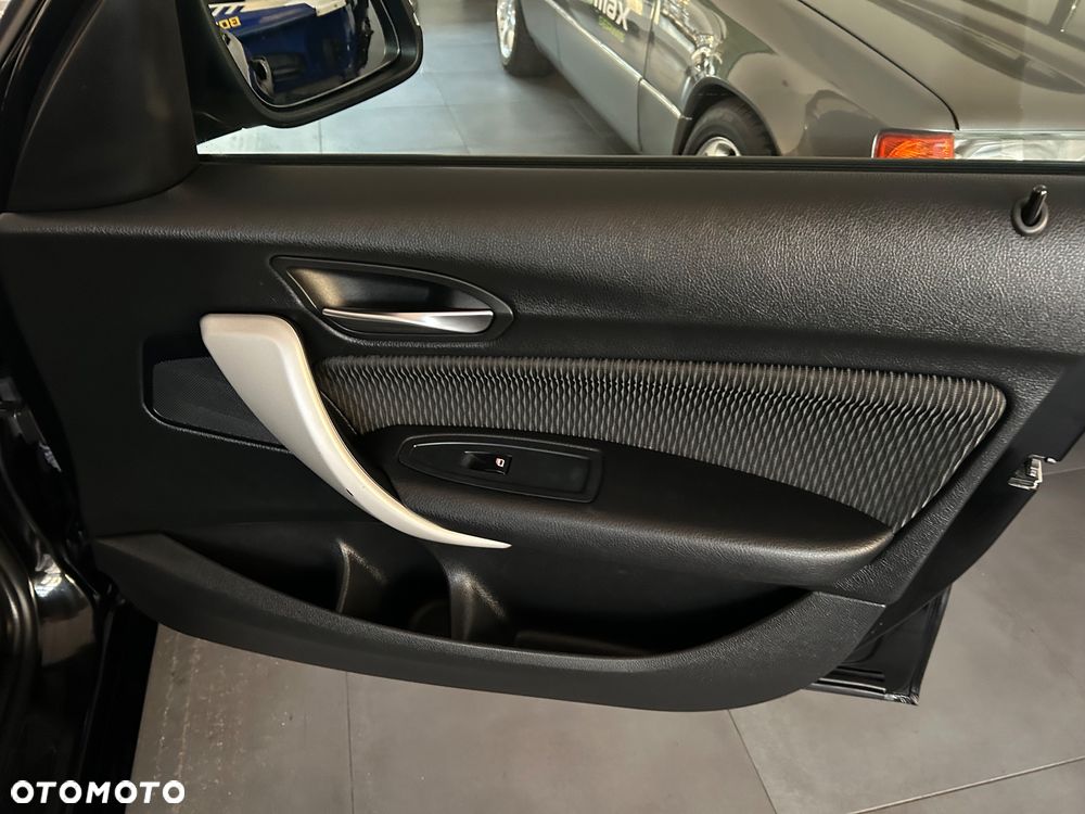 BMW Seria 1 118d Sport Line - 24