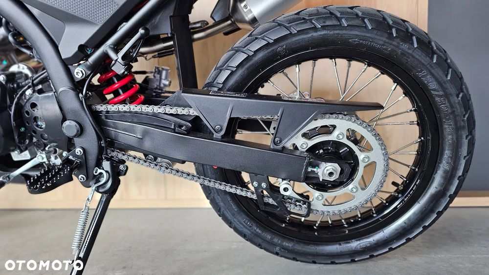 QJMOTOR SRT 125DX - 8