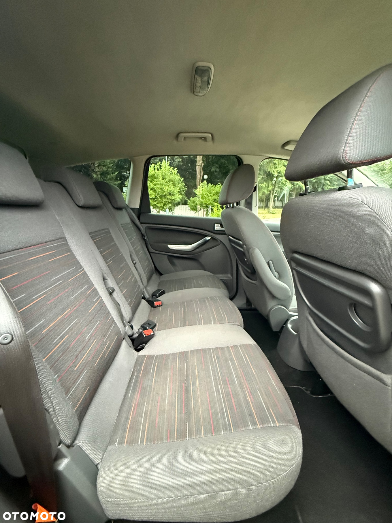 Ford C-MAX 1.6 TDCi Ghia - 11