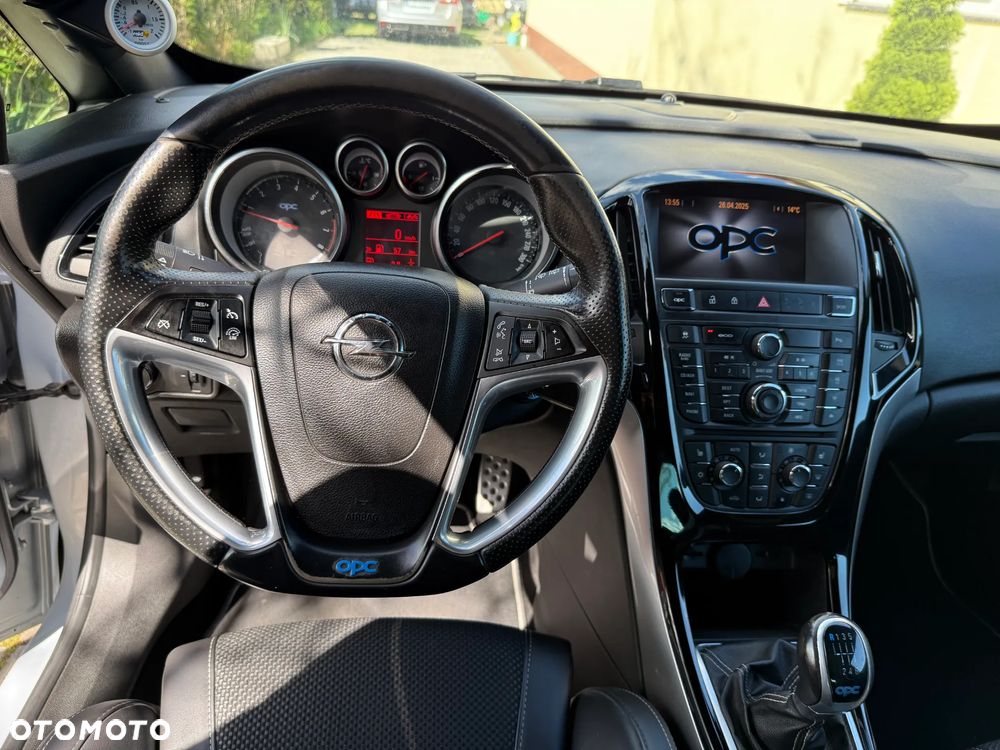 Opel Astra IV GTC OPC - 27