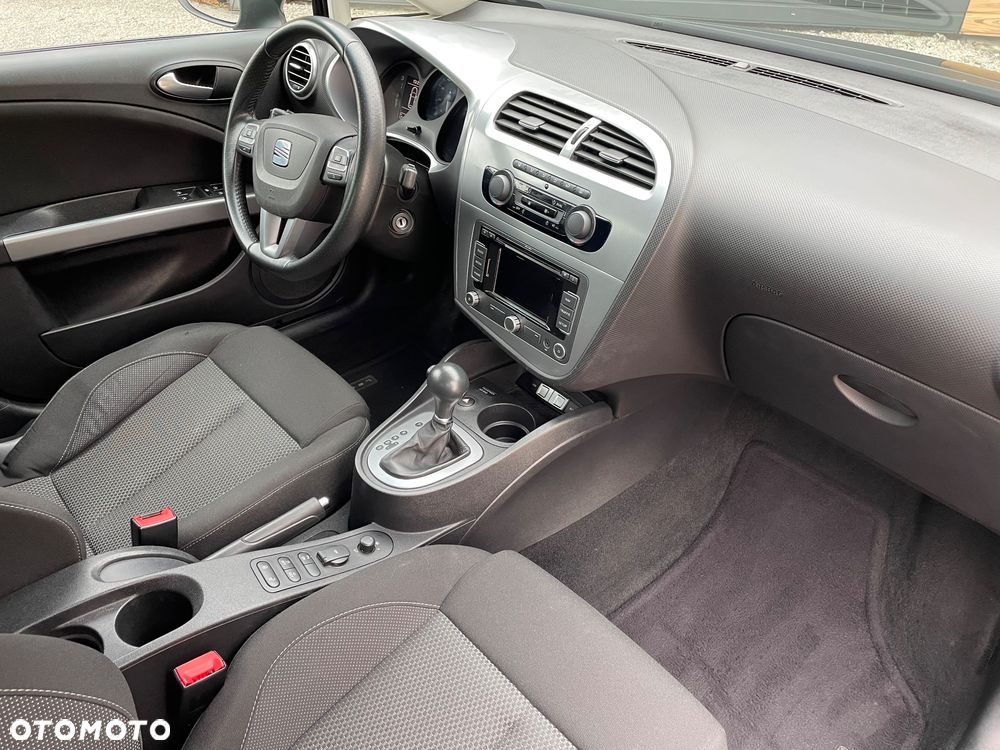 Seat Leon 2011 photo 5