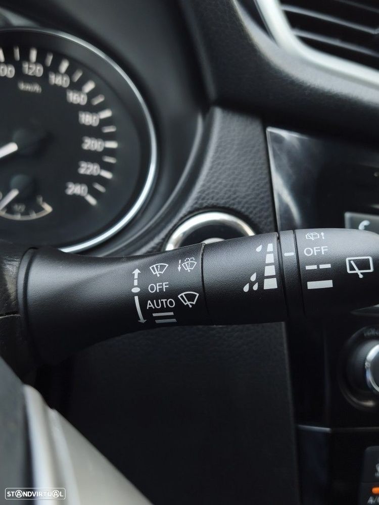 Nissan Qashqai 1.5 dCi N-Connecta - 22