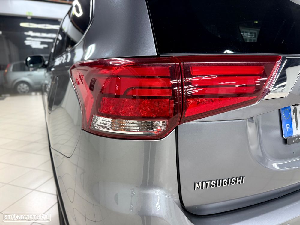 Mitsubishi Outlander 2.2 DI-D Intense+ - 8