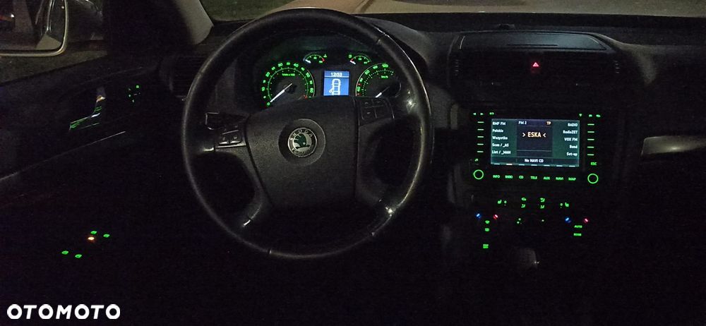 Skoda Octavia 1.6 FSI Ambiente - 11