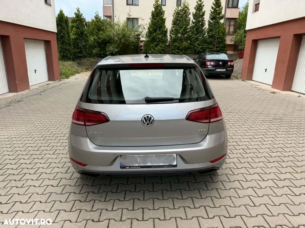 Volkswagen Golf - 4