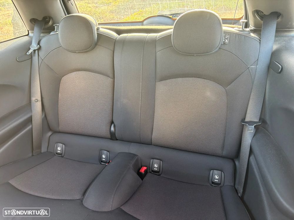 MINI 3 Portas One - 11
