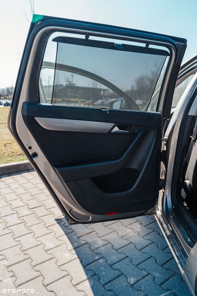 Volkswagen Passat 2.0 TDI Comfortline - 16