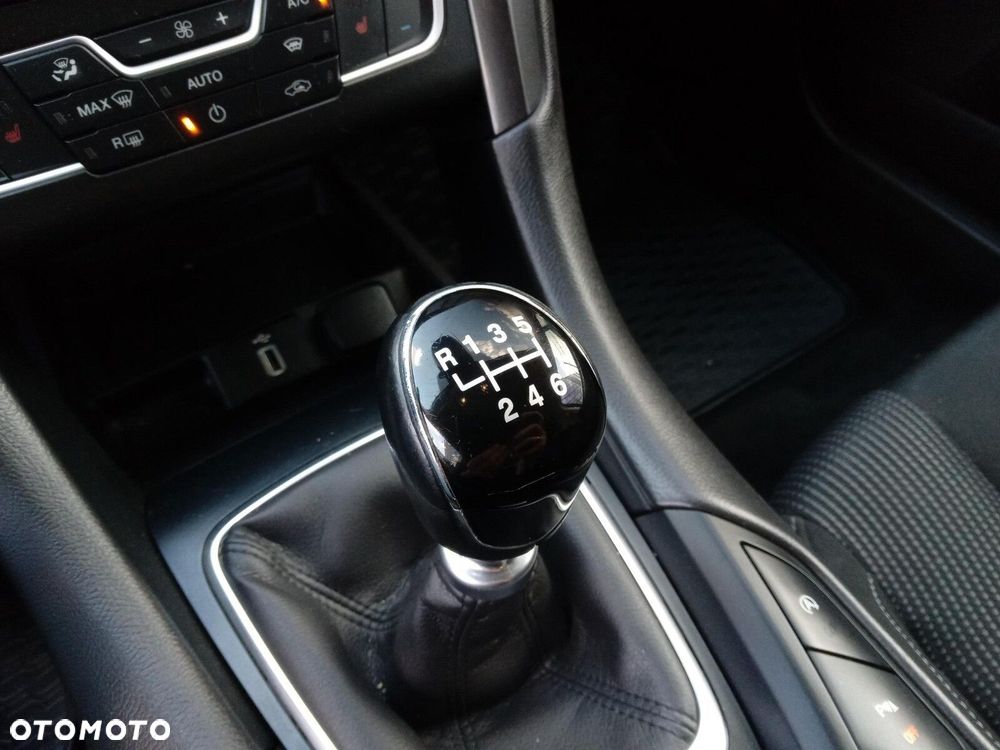 Ford Mondeo - 23