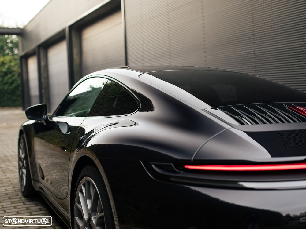 Porsche 911 (992) - 17