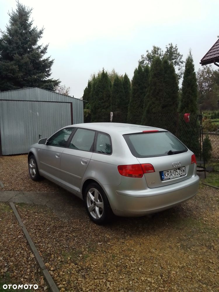 Audi A3 Sportback - 2