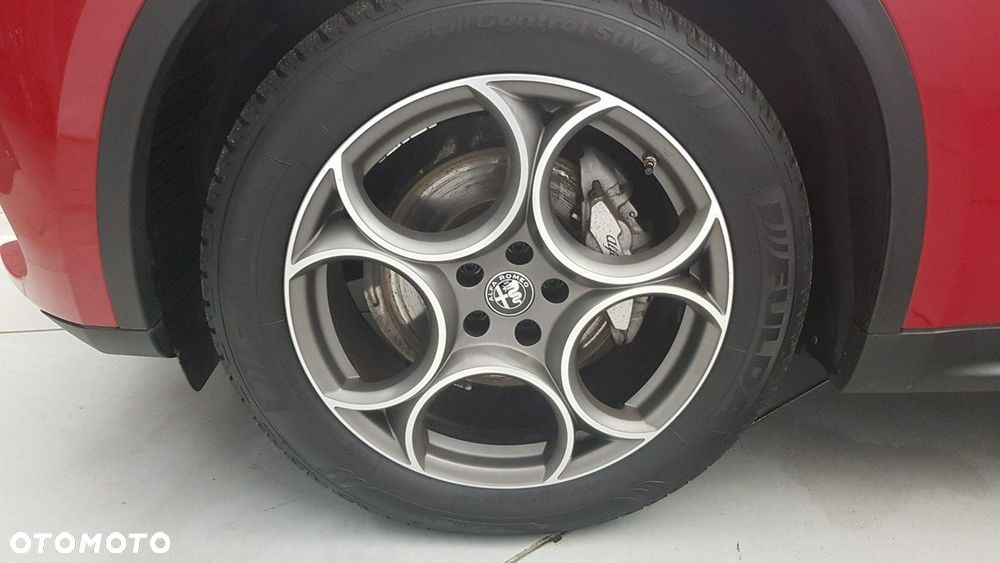 Alfa Romeo Stelvio - 9