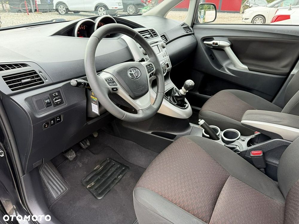 Toyota Verso - 8