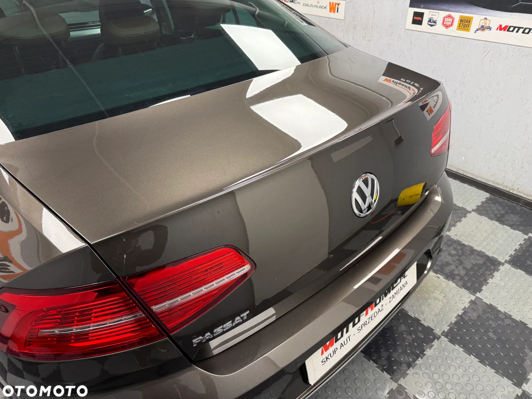 Volkswagen Passat - 24