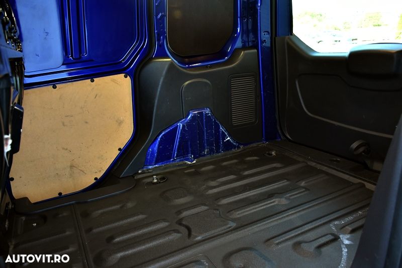Ford Transit Connect - 13