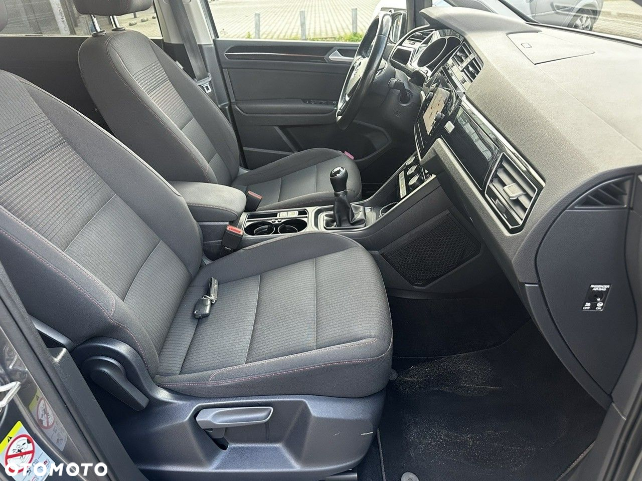 Volkswagen Touran 2.0 TDI SCR Comfortline - 13