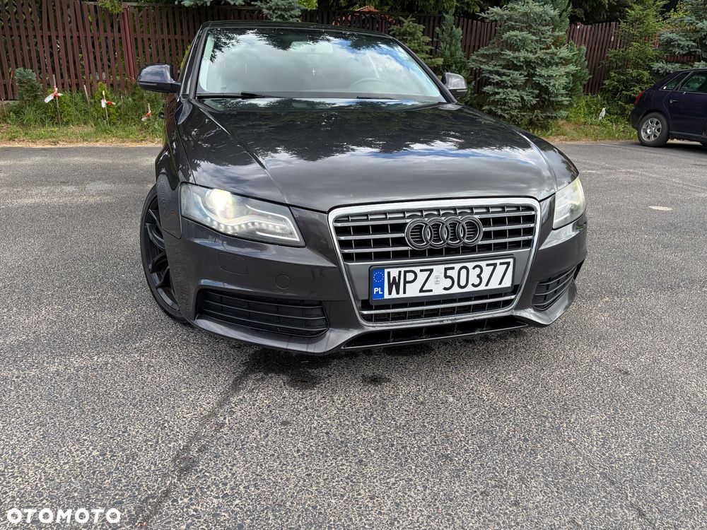 Audi A4 Limousine - 5