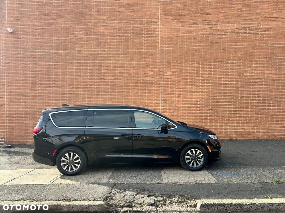 Chrysler Pacifica - 14