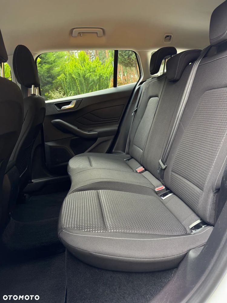 Ford Focus 1.5 EcoBlue Connected - 14