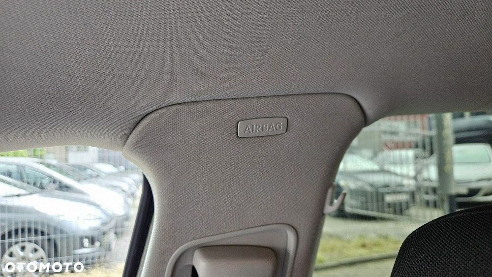 Volkswagen Passat Variant 2.0 TDI DSG BlueMotion Technology Trendline - 24