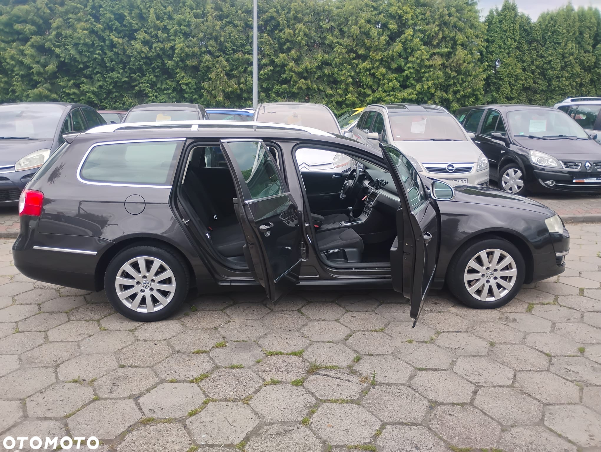 Volkswagen Passat 2.0 TDI Comfortline - 9