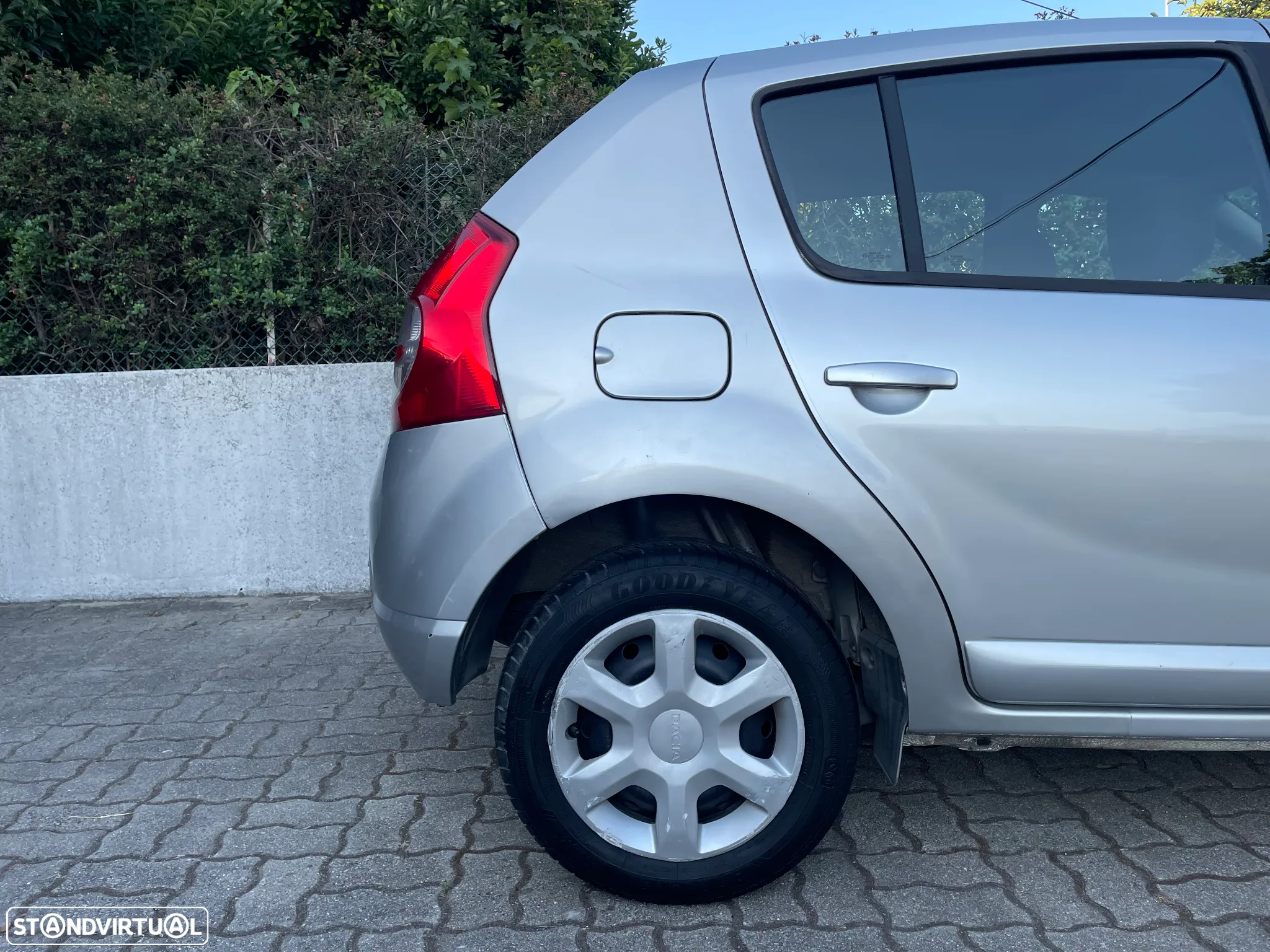 Dacia Sandero 1.2 16V Comfort - 11