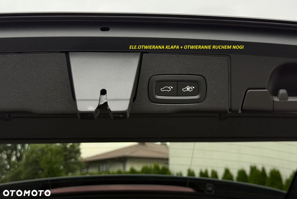 Volvo XC 60 B4 D AWD Plus Dark - 31