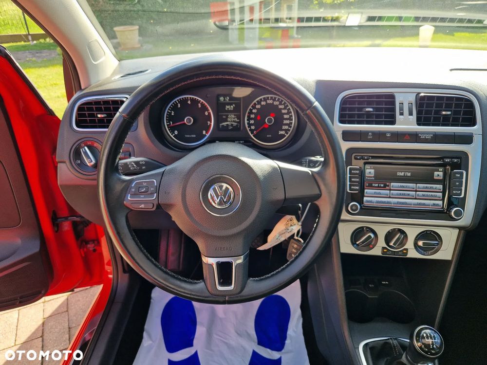 Volkswagen Polo 1.4 16V Highline - 14