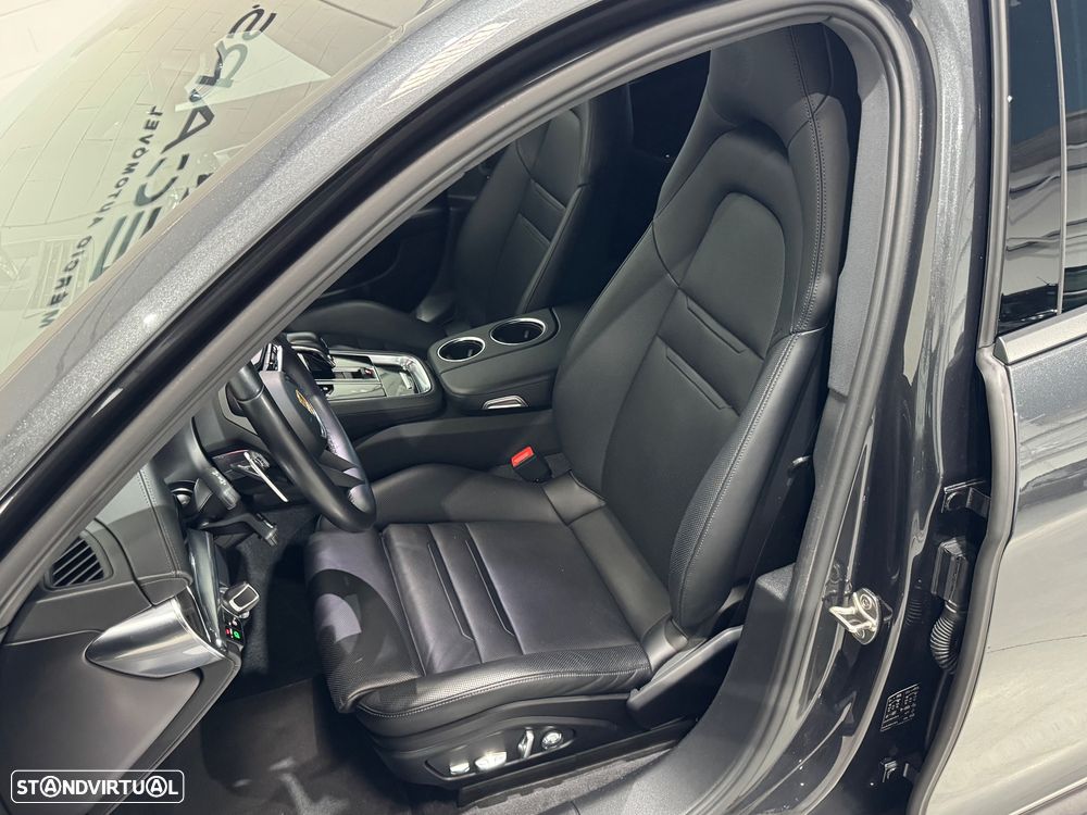 Porsche Panamera Sport Turismo 4 E-Hybrid - 7