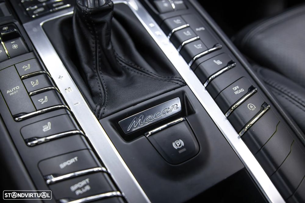 Porsche Macan Turbo PDK - 37