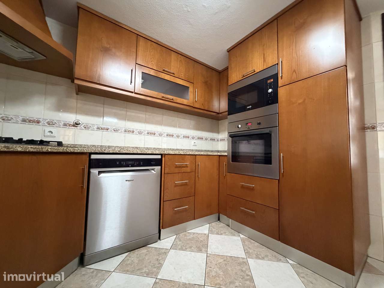Moradia de 400 m² totalmente equipada na Lajeosa do Dão - Grande imagem: 3/27