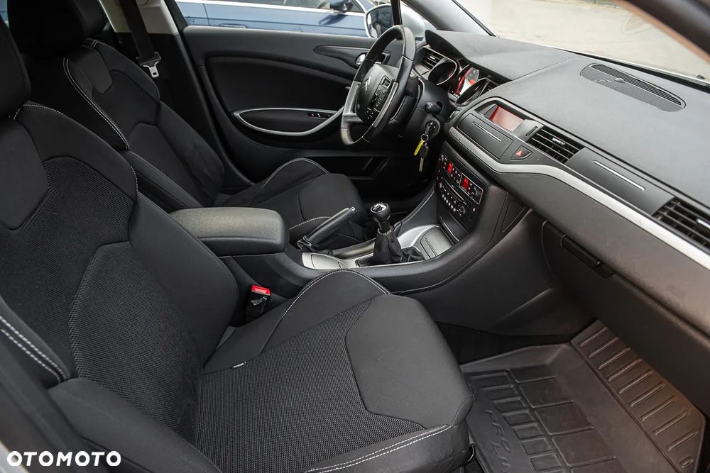 Citroën C5 2.0i 16V Dynamique - 25