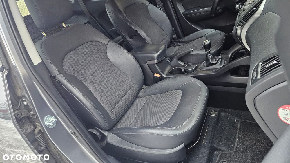 Hyundai ix35 - 13