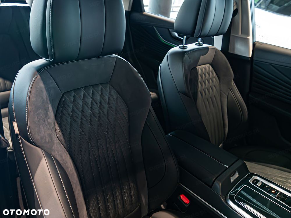 Hongqi HS5 2.0T Executive AWD - 8