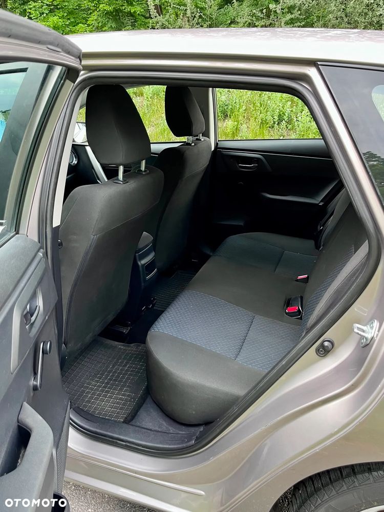 Toyota Auris 1.33 VVT-i Active - 17