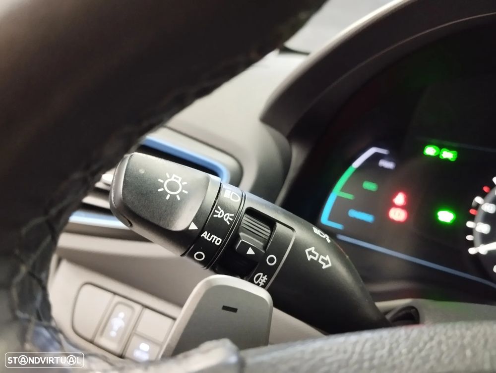 Hyundai Ioniq 1.6 GDI PHEV Tech - 24