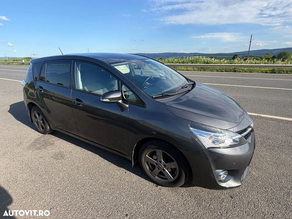 Toyota Verso - 1