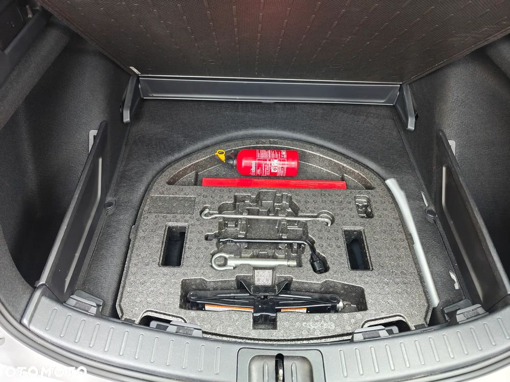 Toyota Corolla 1.8 Hybrid Comfort - 9