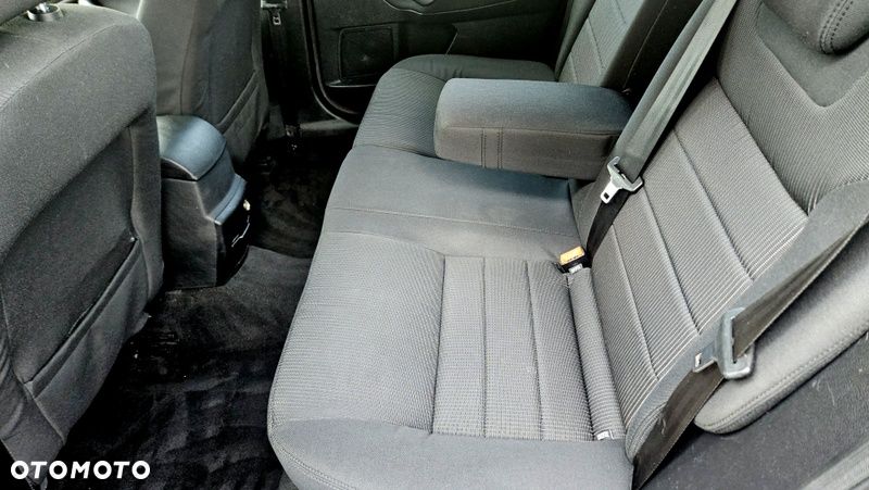 Ford Mondeo 2.0 TDCi Titanium X - 24