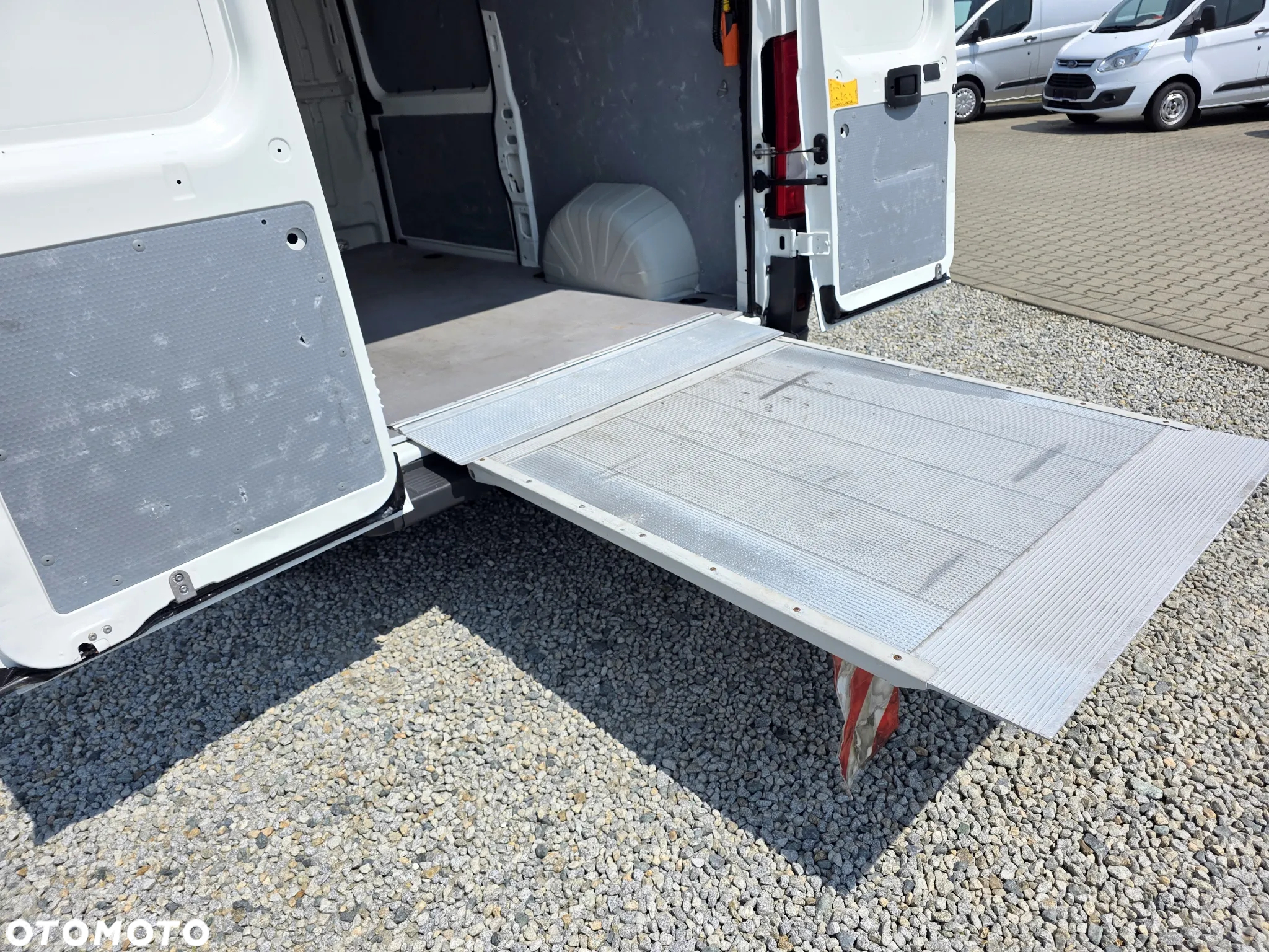 Peugeot BOXER 2,0 HDI 130 KONNY ŚREDNIAK L2H2 KLIMA WEBASTO WINDA GWARANCJA LEDY - 35