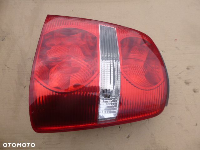 LAMPA PRAWY TYŁ PRAWA TYLNA VOLKSWAGEN TOURAN I 03- - 5