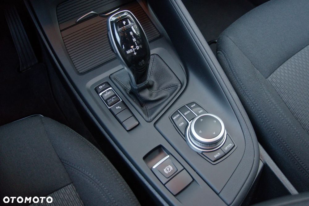 BMW X1 sDrive18i Advantage - 13