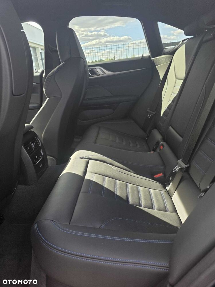 BMW Seria 4 420d xDrive mHEV M Sport - 29